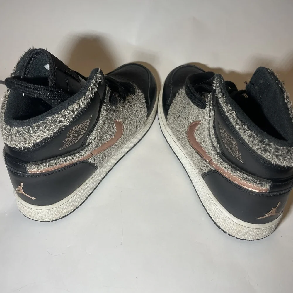 Jordan Air Jordan 1 High Top Black Gray Bronze Basketball Shoes J72146-052  7Y